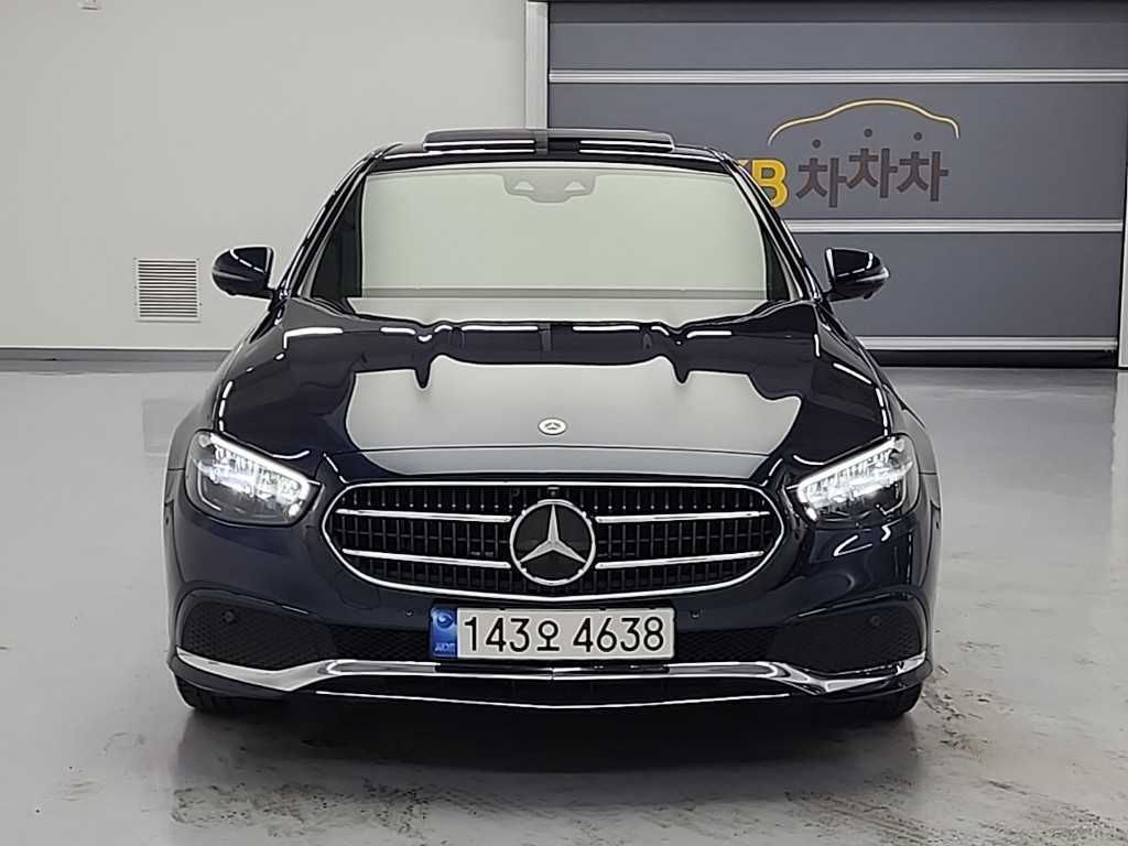 Mercedes Benz E class - Vista 2