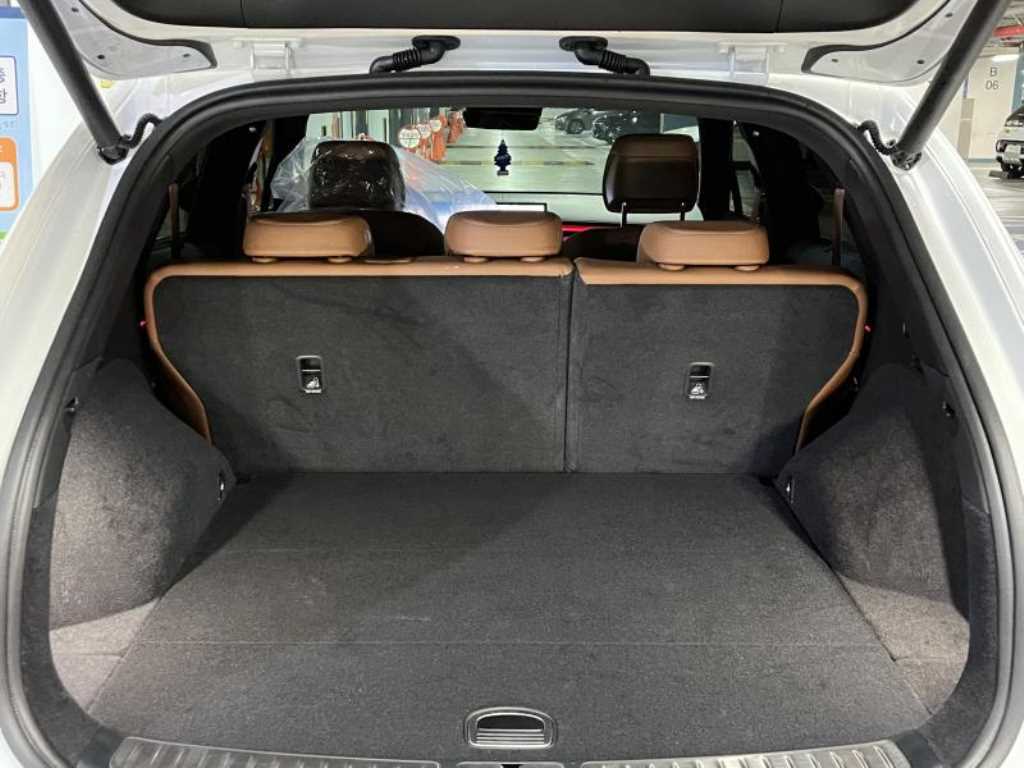 Genesis GV70 2025 Blanco - Importación desde Corea - HF Imports Iquique - Foto 13