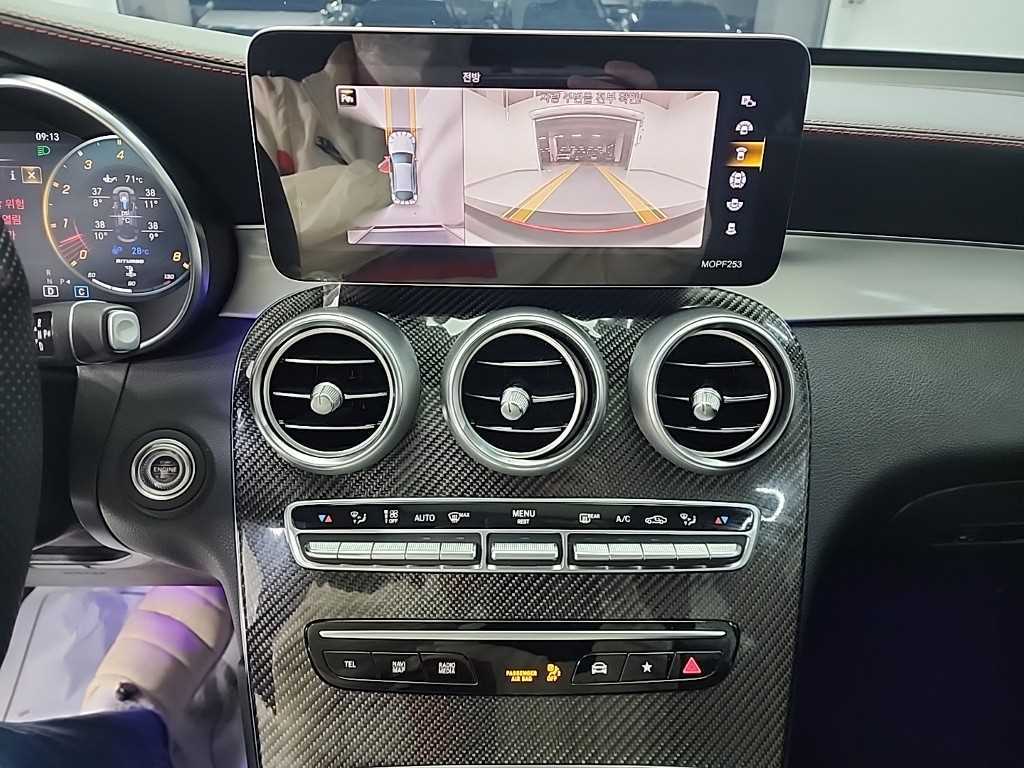 Mercedes Benz GLC Class - Vista 10