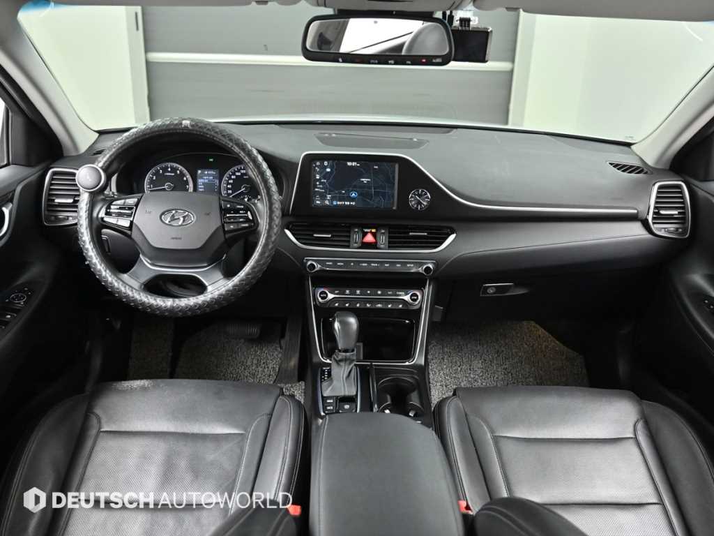 HYUNDAI Grandeur - Vista 7