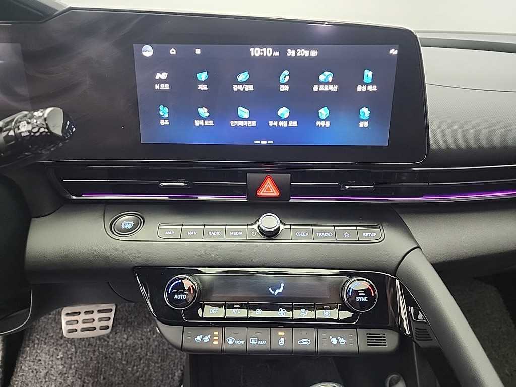 HYUNDAI Avante - Vista 10