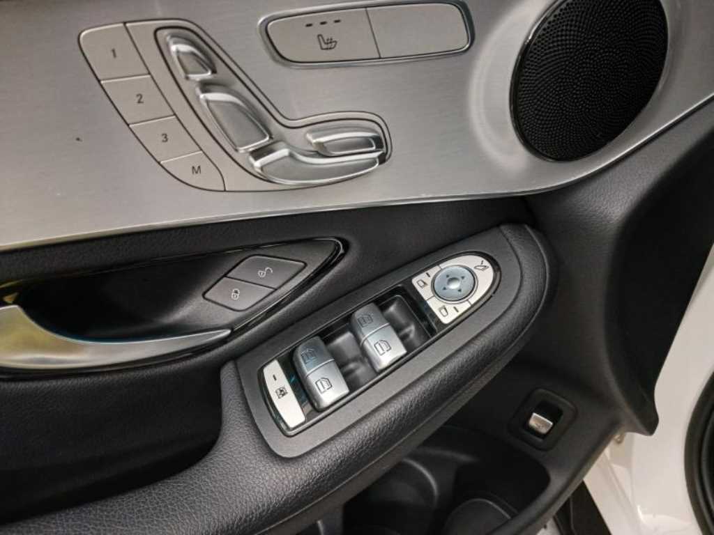 Mercedes Benz GLC Class - Vista 9