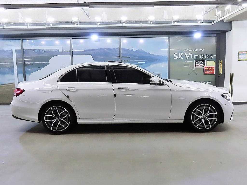 Mercedes Benz E class - Vista 3