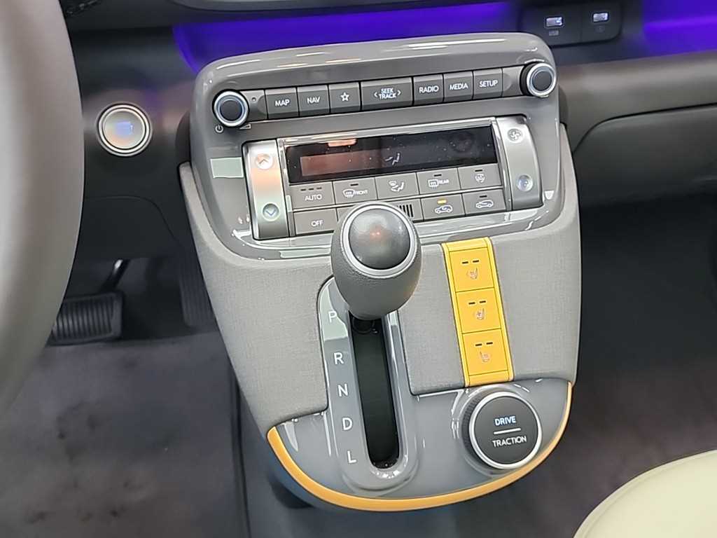 HYUNDAI Casper - Vista 8