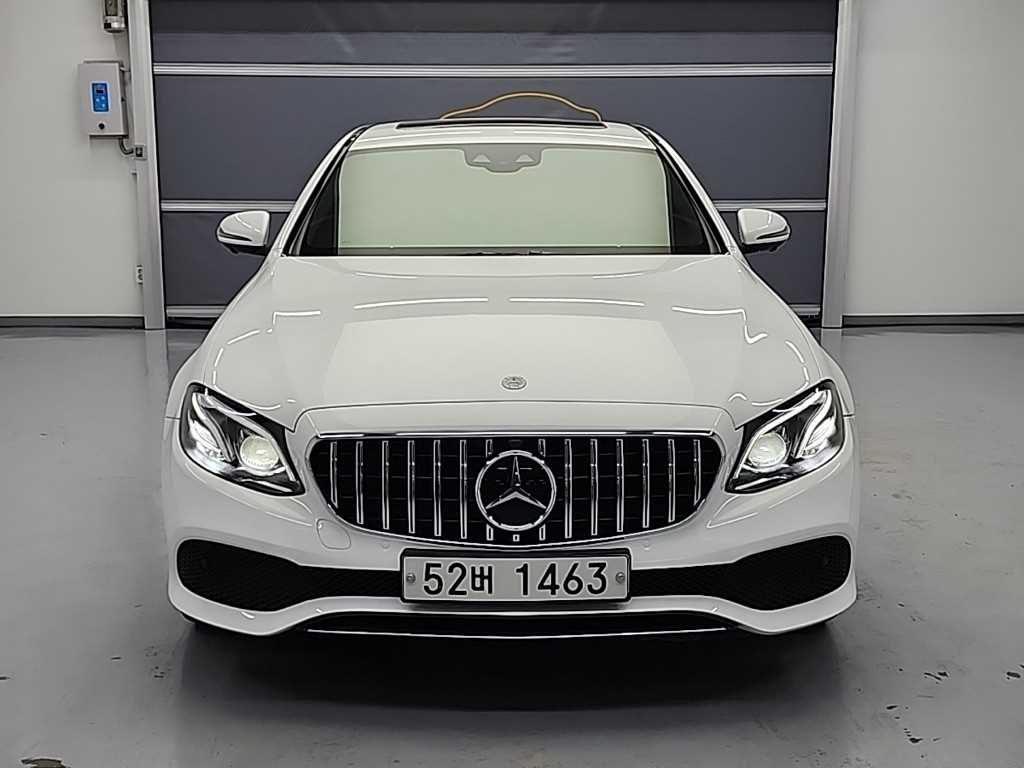 Mercedes Benz E class - Vista 2