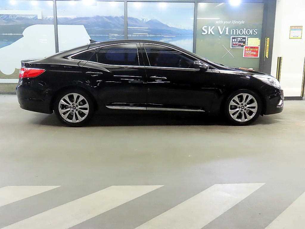 HYUNDAI Grandeur - Vista 3
