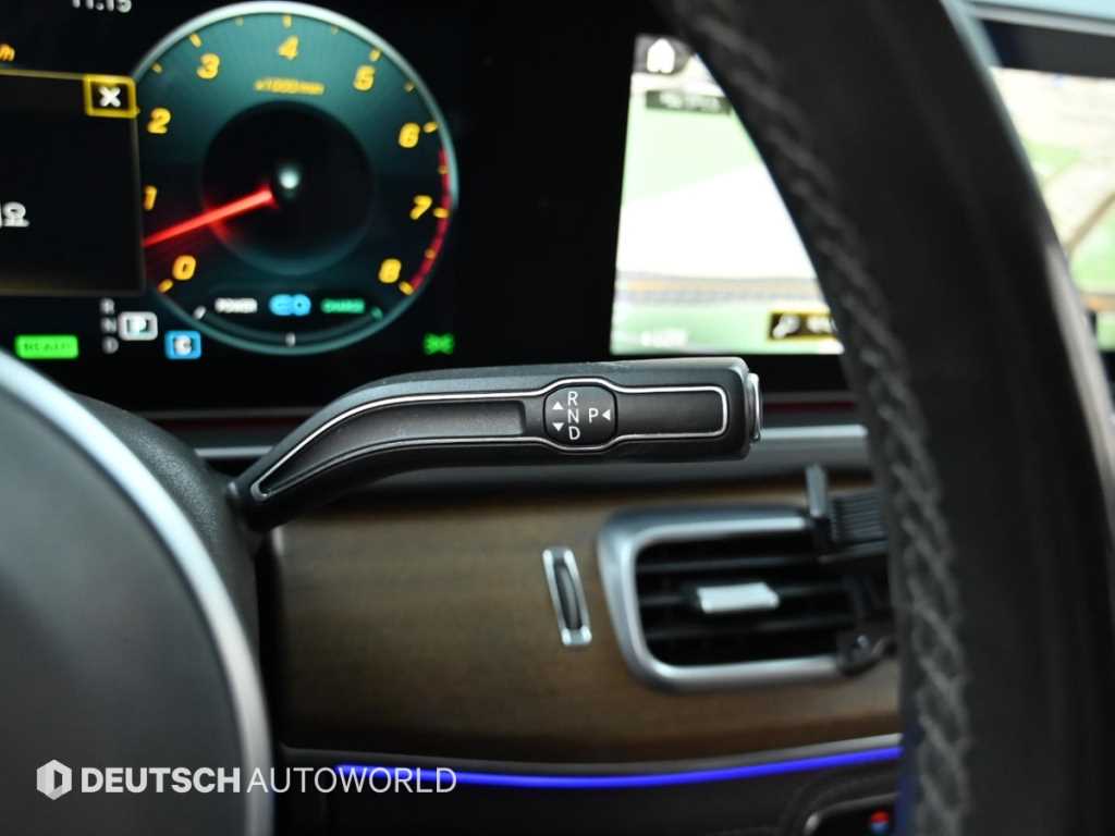 Mercedes Benz GLE Class - Vista 9