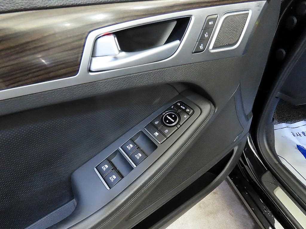 Genesis G80 2019 Negro - Importación desde Corea - HF Imports Iquique - Foto 13