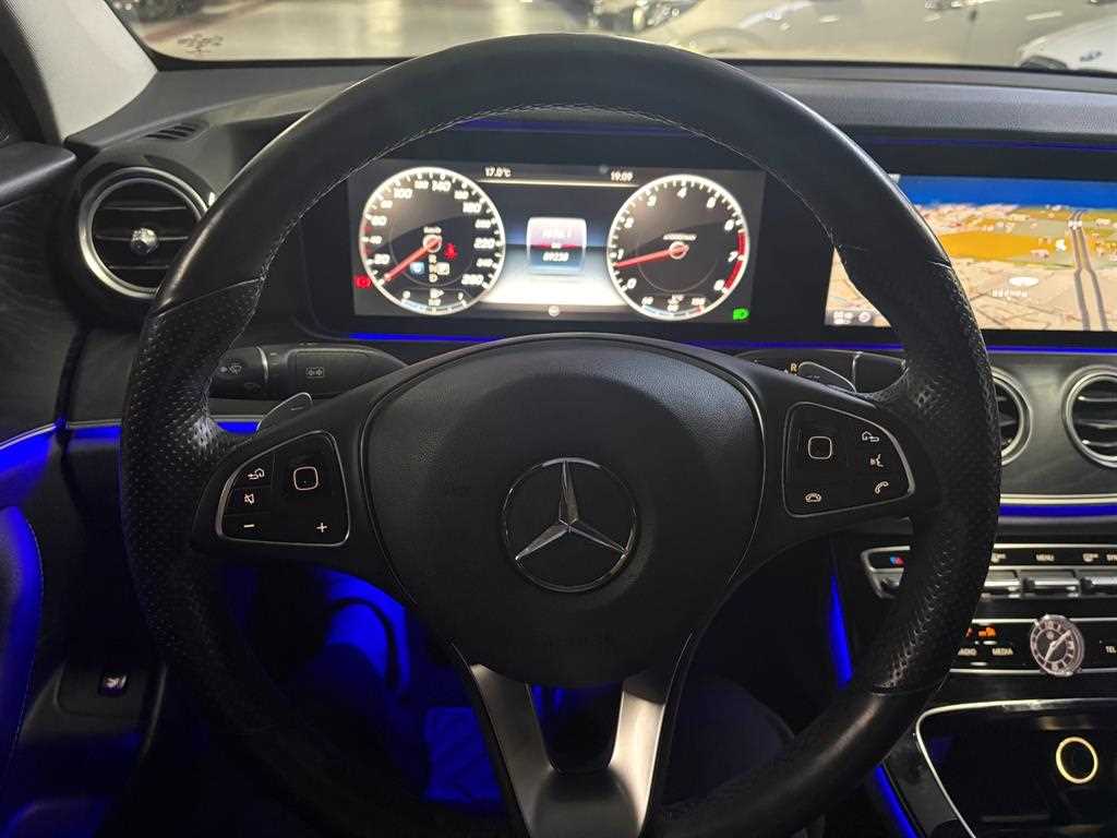 Mercedes Benz E class - Vista 9