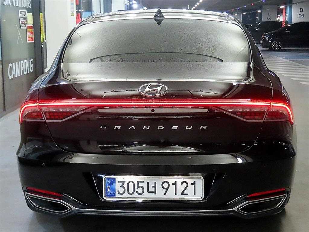 HYUNDAI Grandeur - Vista 5