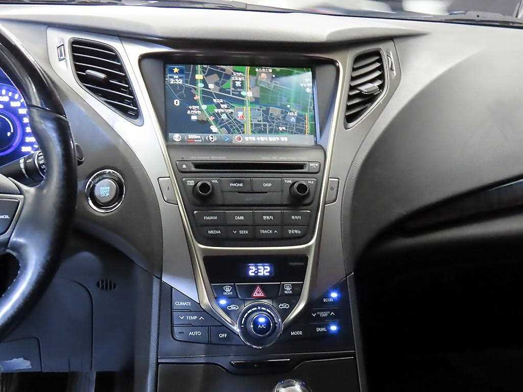 HYUNDAI Grandeur - Vista 11