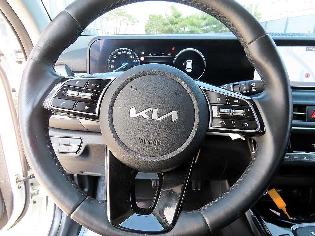 KIA Seltos - Vista 8