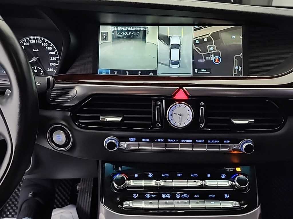 Genesis EQ900 - Vista 10