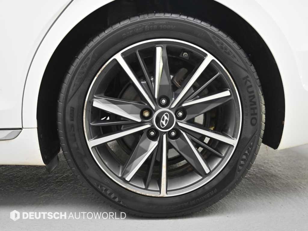 HYUNDAI Grandeur - Vista 5