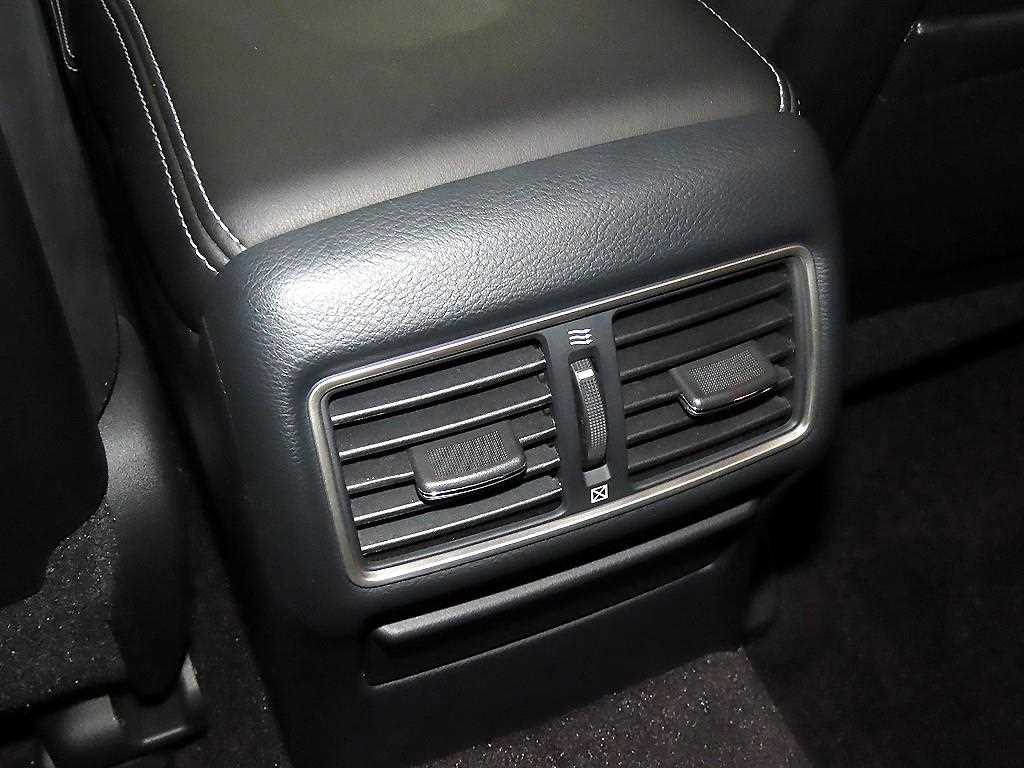 Infiniti Q 2016 Negro - Importación desde Corea - HF Imports Iquique - Foto 13