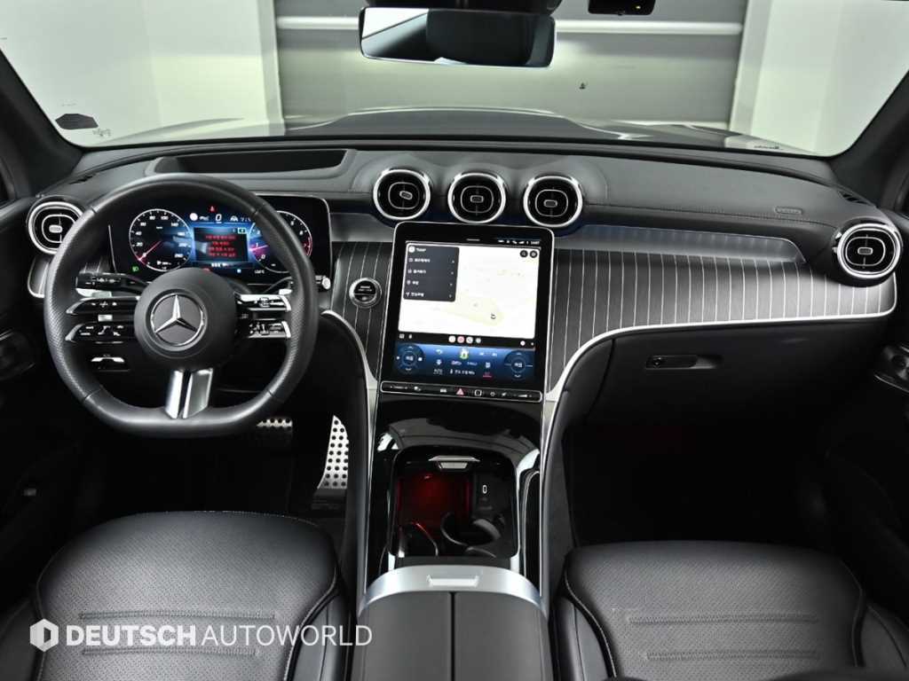 Mercedes Benz GLC Class - Vista 7