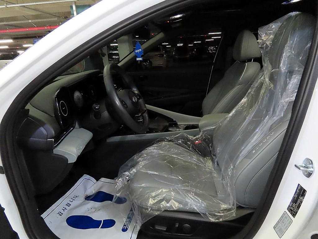 HYUNDAI Avante - Vista 6