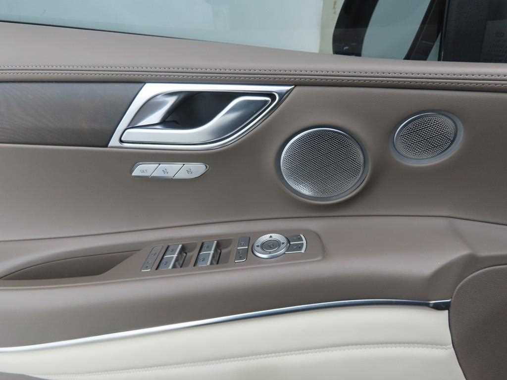 Genesis GV80 - Vista 9