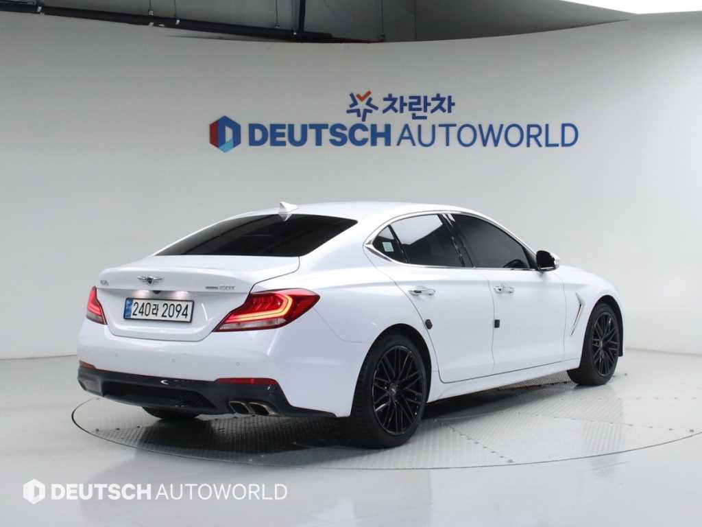 Genesis G70 - Vista 2