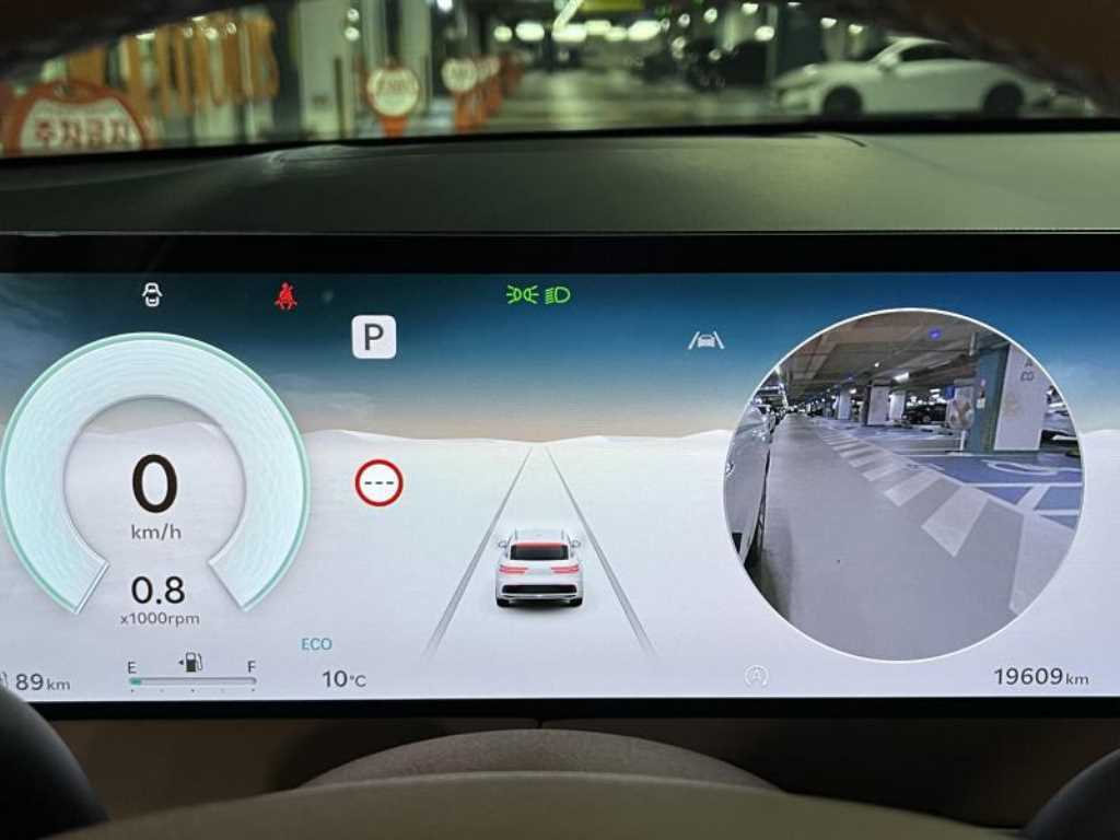 Genesis GV70 - Vista 8