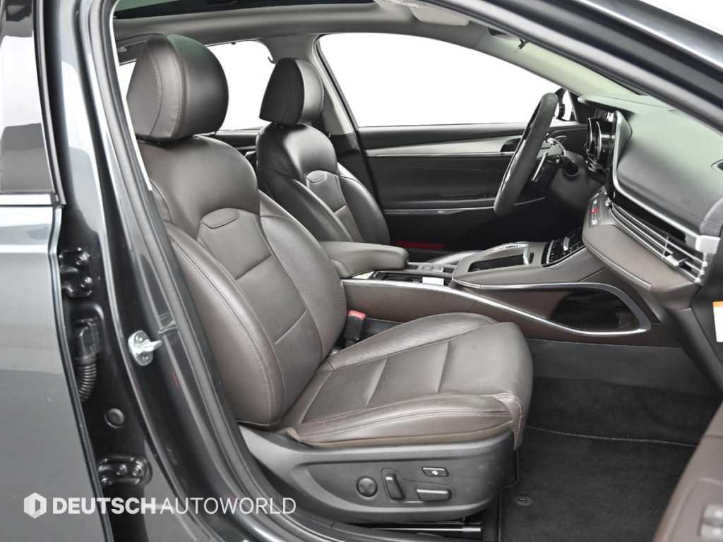 HYUNDAI Grandeur - Vista 10