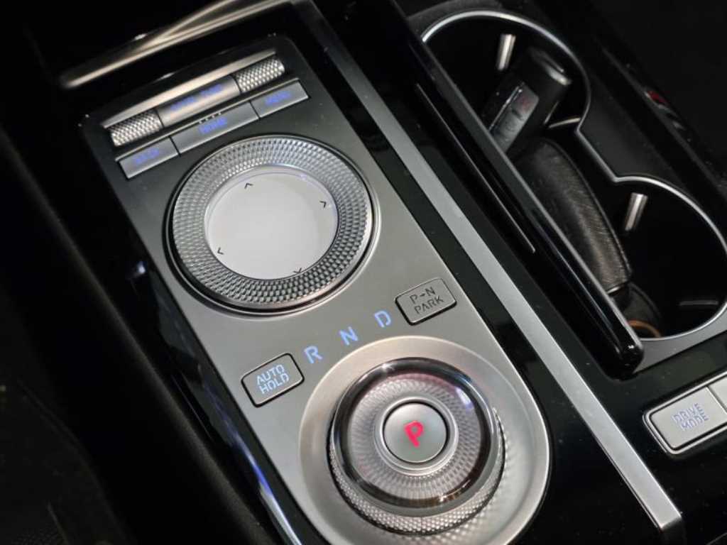 Genesis G80 - Vista 10