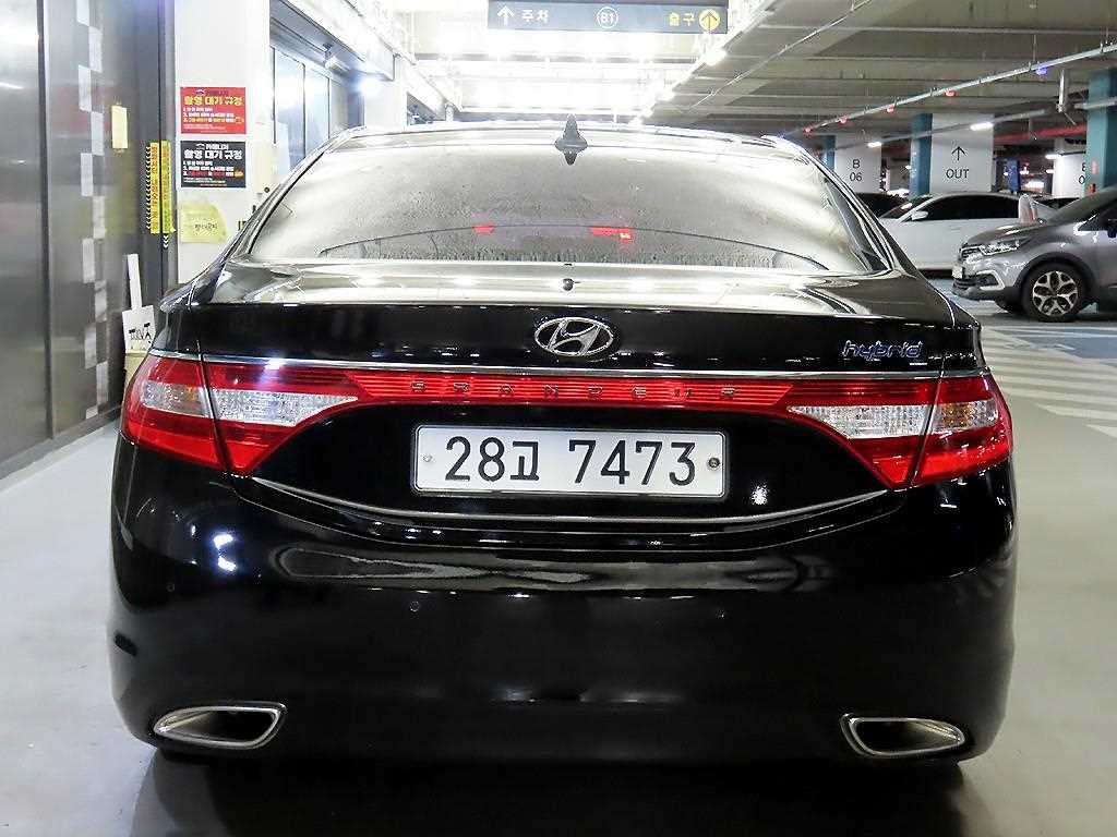 HYUNDAI Grandeur - Vista 5