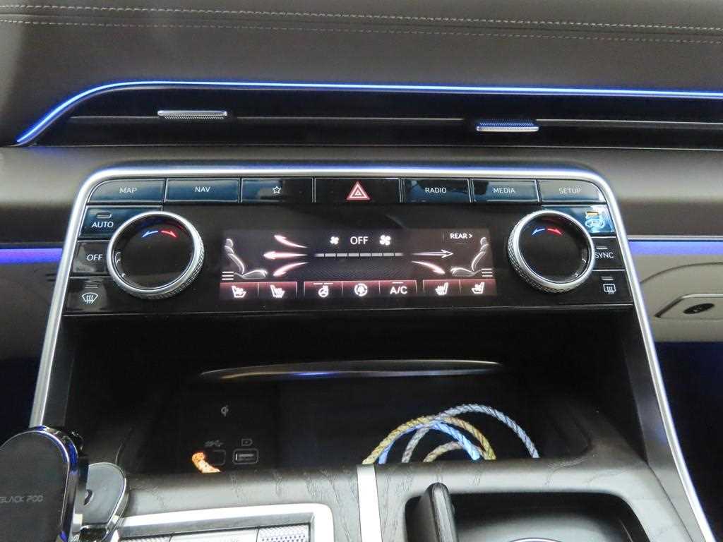 Genesis GV80 - Vista 11