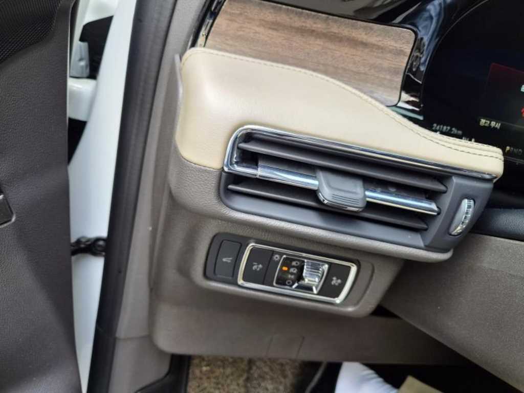 Lincoln Corsair - Vista 10