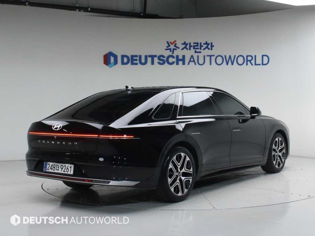 HYUNDAI Grandeur - Vista 2