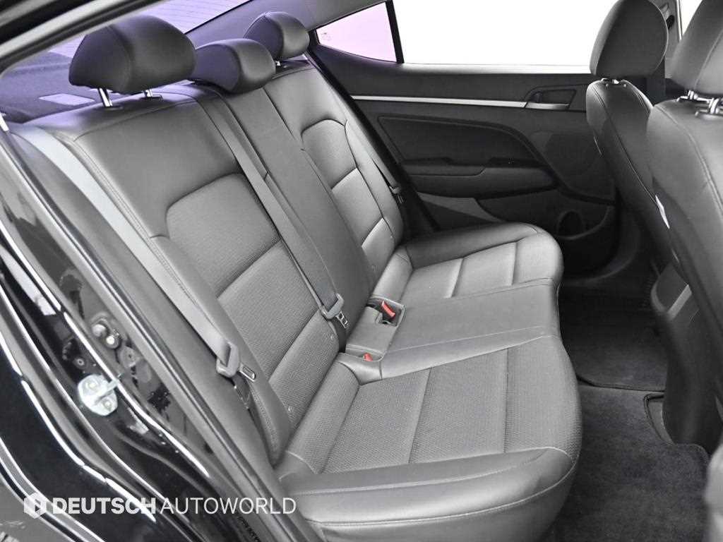 HYUNDAI Avante - Vista 12