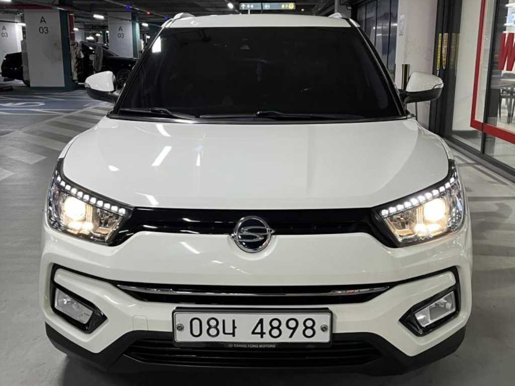 Ssangyong Tivoli - Vista 4