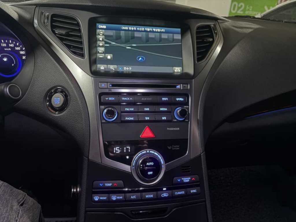 HYUNDAI Grandeur - Vista 10