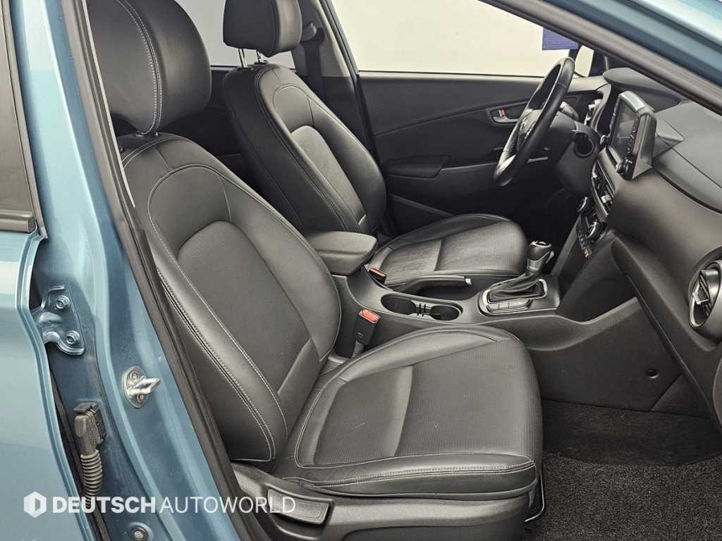 HYUNDAI Kona - Vista 10