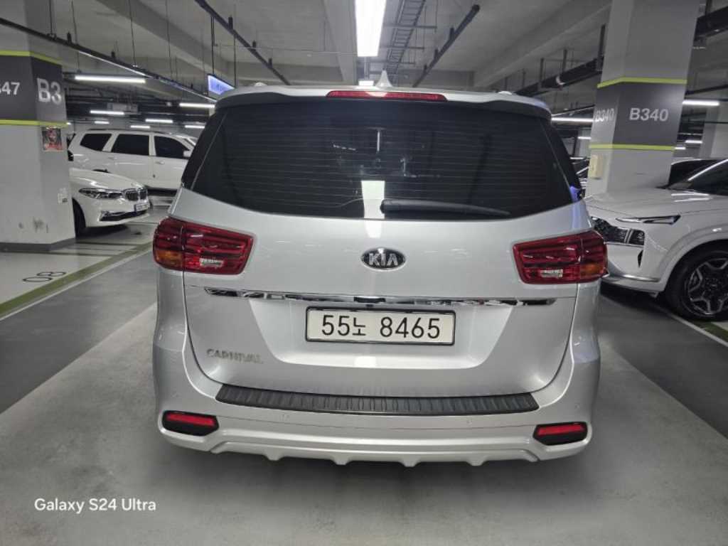 KIA Carnival - Vista 5