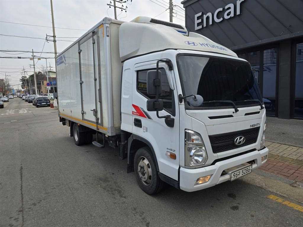 medium and large cargo truck - Vista 2