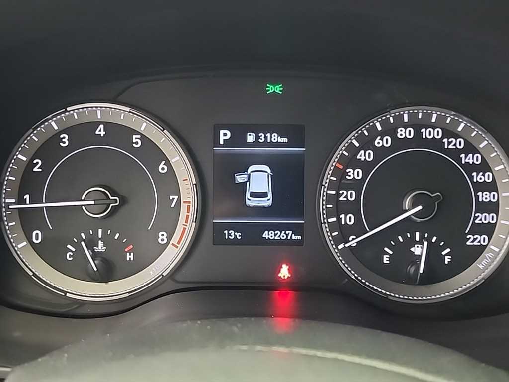 HYUNDAI Venue - Vista 6