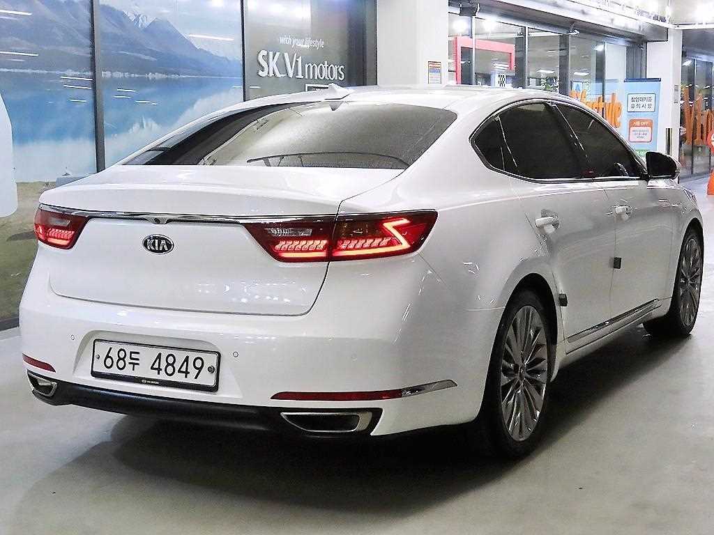 KIA K7 - Vista 4
