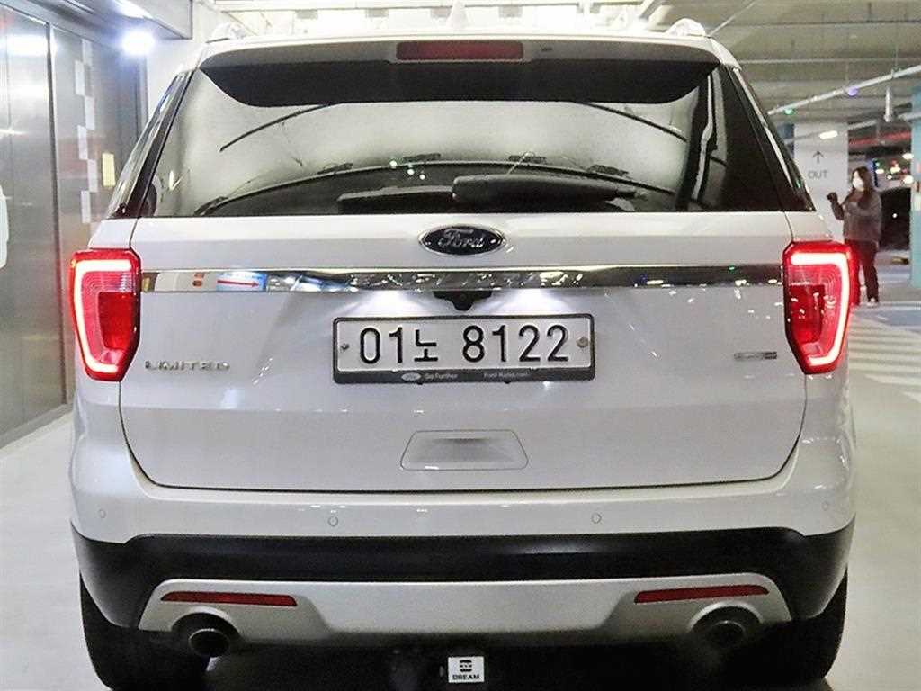 Ford Explorer - Vista 5