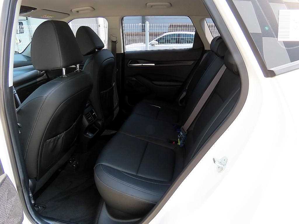 KIA Seltos - Vista 6