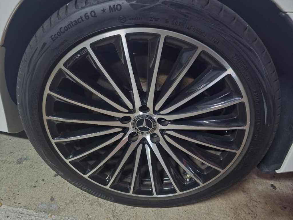 Mercedes Benz CLS Class - Vista 11