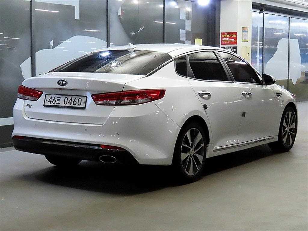 KIA K5 - Vista 4