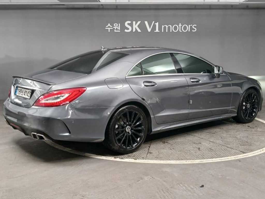 Mercedes Benz CLS Class - Vista 4