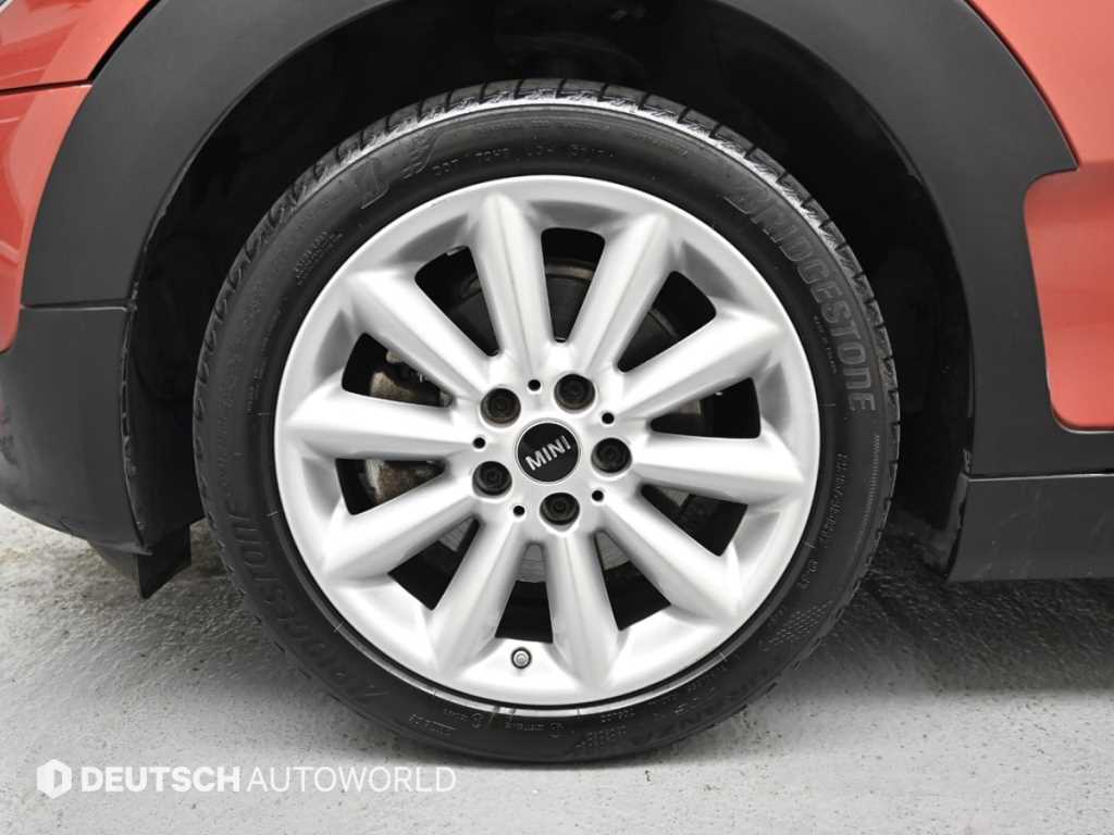 Mini Clubman - Vista 5