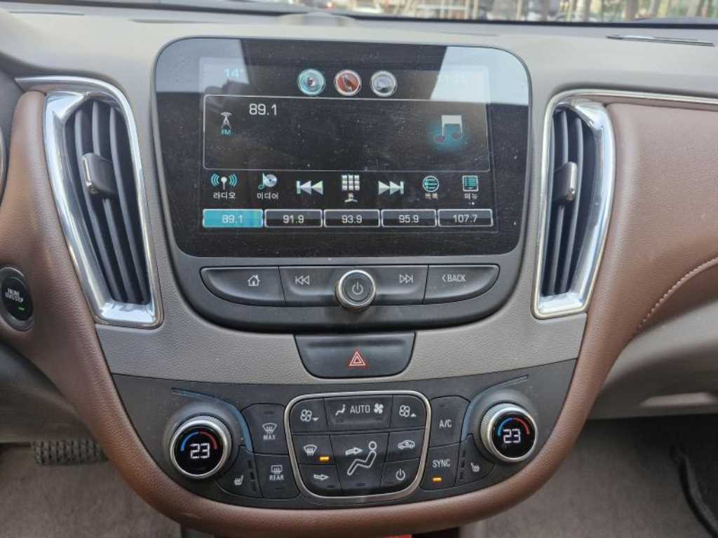 Chevrolet Malibu - Vista 6