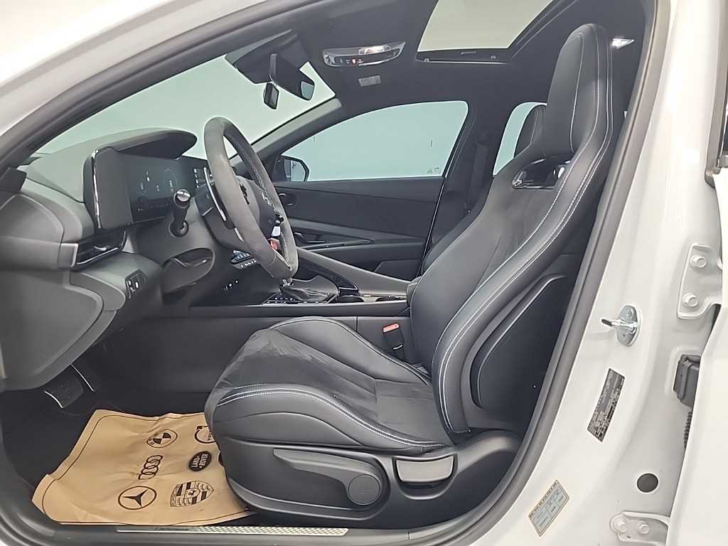 HYUNDAI Avante - Vista 11