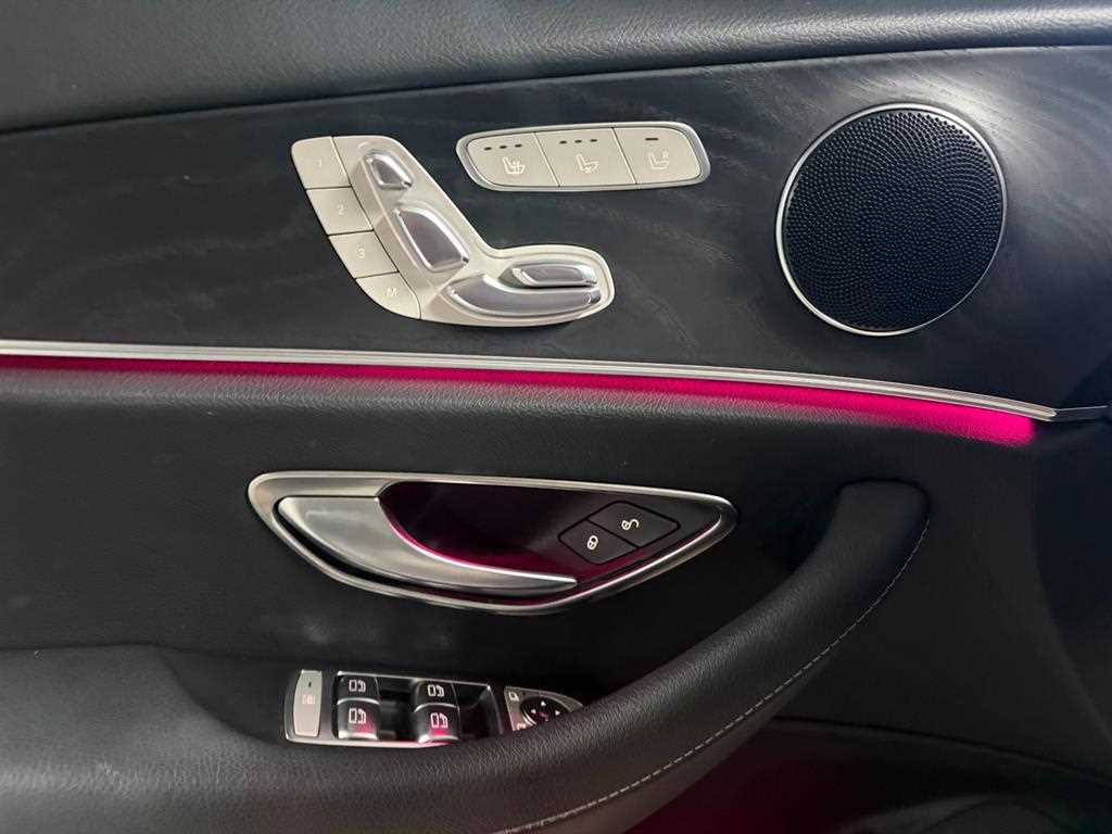 Mercedes Benz E class - Vista 7