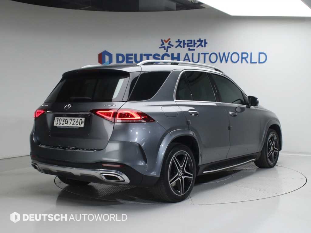 Mercedes Benz GLE Class - Vista 2