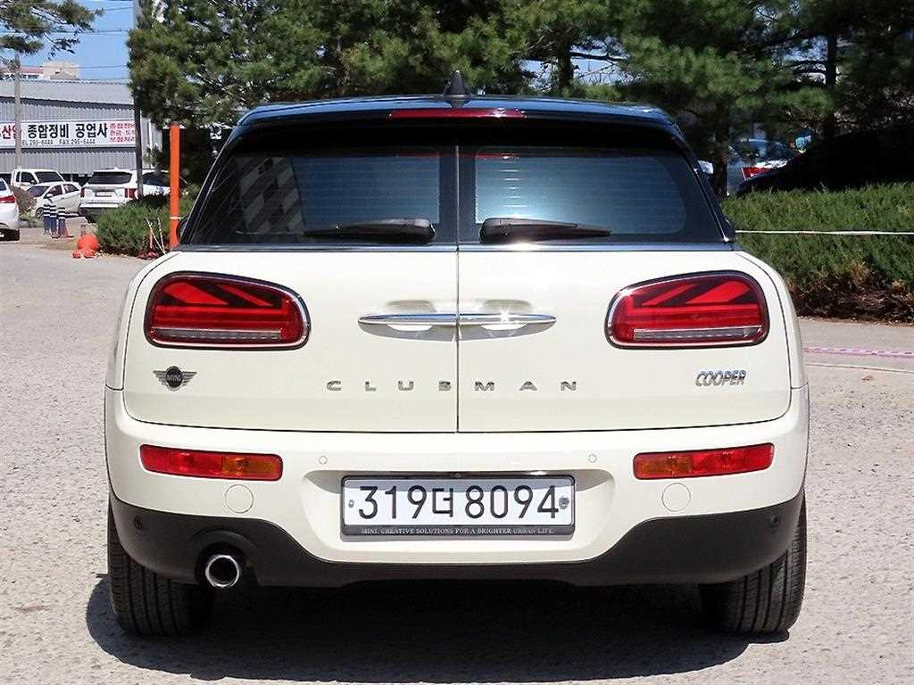 Mini Clubman - Vista 4