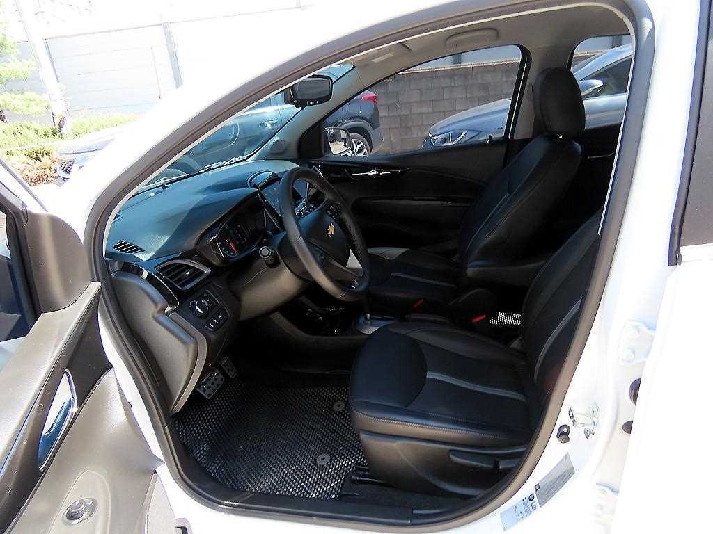 Chevrolet Spark - Vista 5